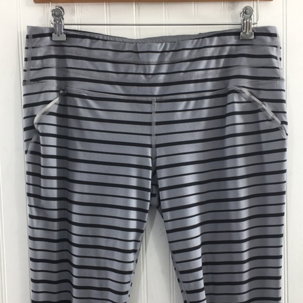 Athleta Gray Black Relay Striped Legging Womens XL Running - Picture 4 of 14